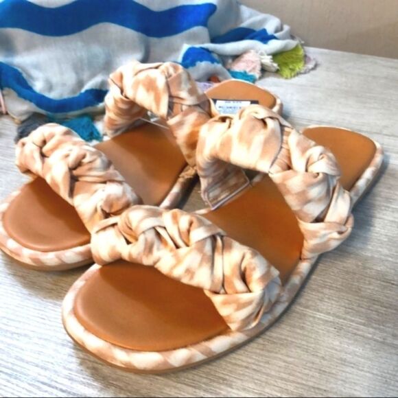 𝅺BRAND new Knotted slide sandals sz.11 - Picture 6 of 10